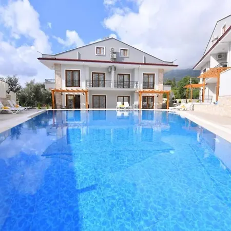 Oeluedeniz De Canli Tatil Villa Fethiye